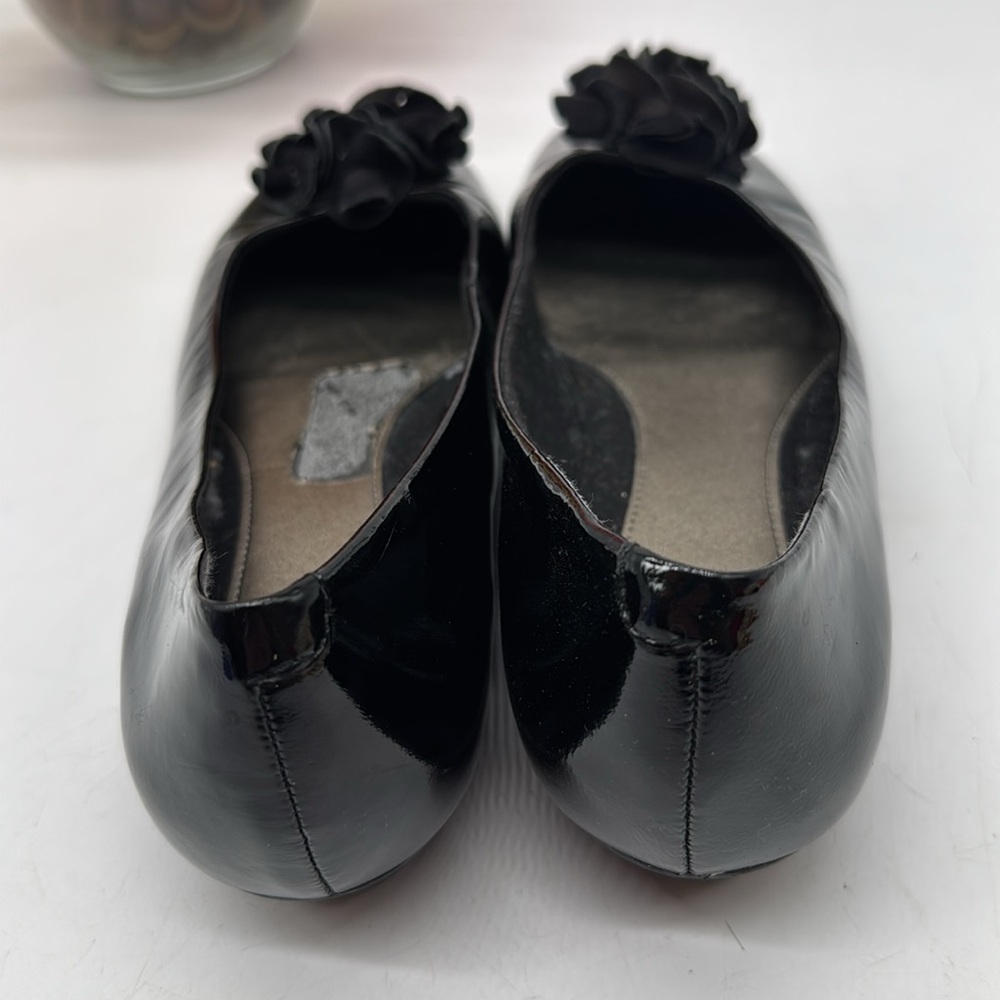 Clarks Black Patent Ballet Flats with Floral Detail Size 8.5 BFL9022E - Picture 3 of 7